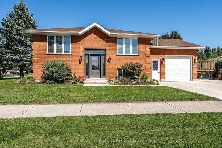 Property Photo:  67 Napier Street  ON N0K 1N0 
