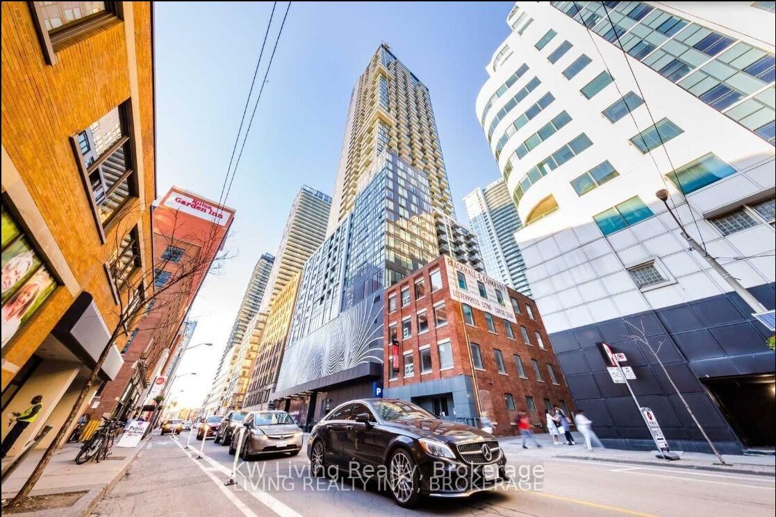 Property Photo:  87 Peter Street 3905  ON M5V 0P1 