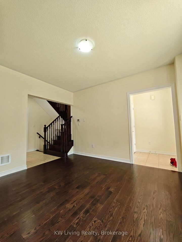 Property Photo:  109 Cornwall Drive  ON L6B 0Y8 