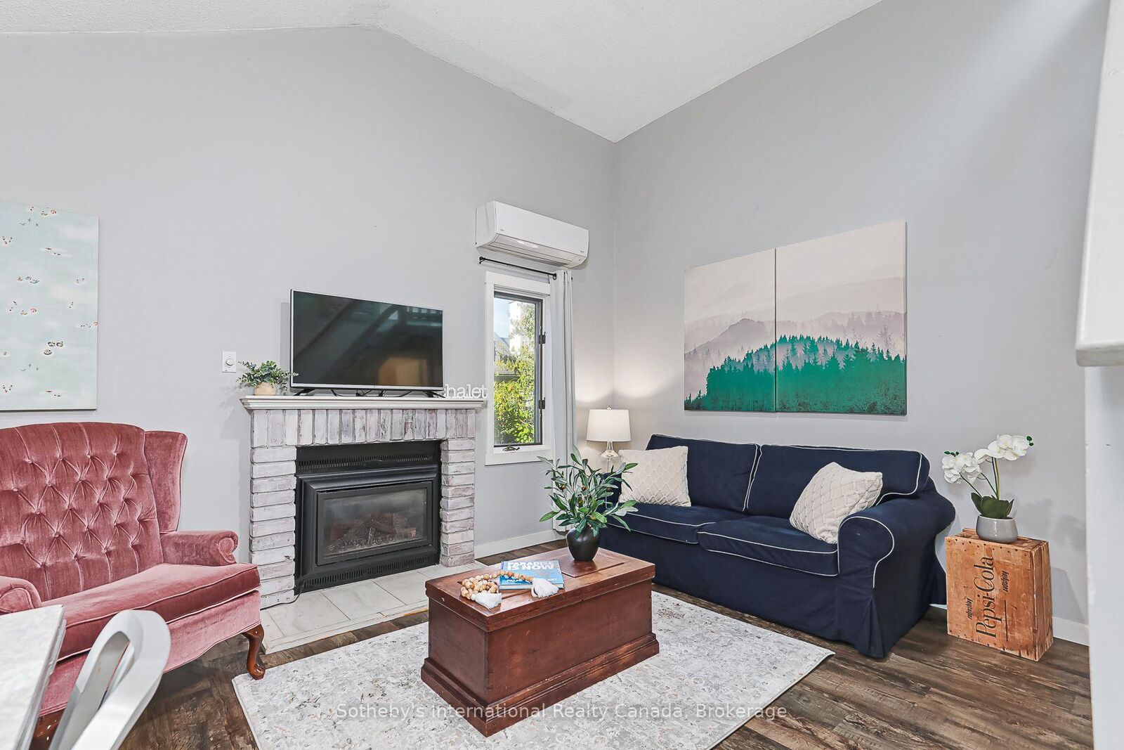 Property Photo: 442 Oxbow Crescent ON L9Y 5B4