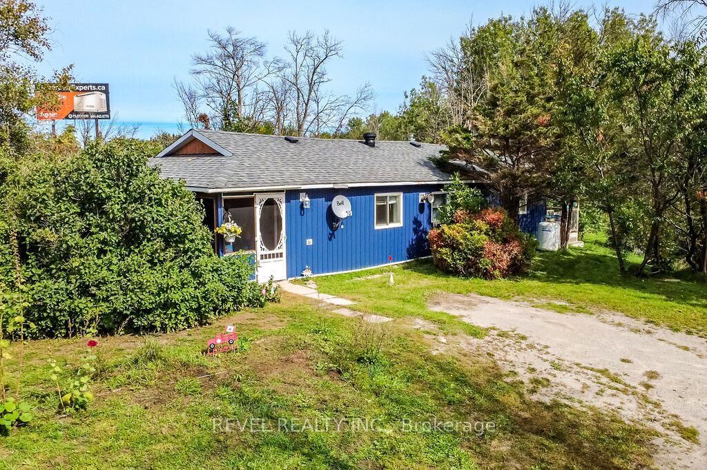 Property Photo:  10923 Provincial Hwy 11 Highway  ON L3V 0Y8 