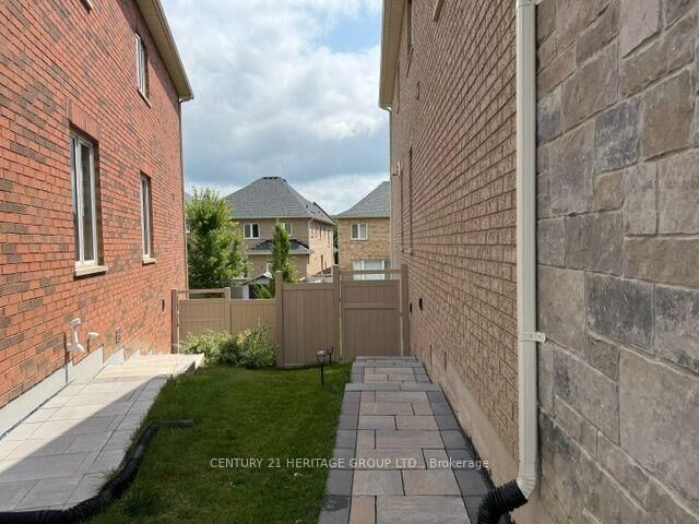 Property Photo: 23 Goldeneye Drive ON L9N 0S6