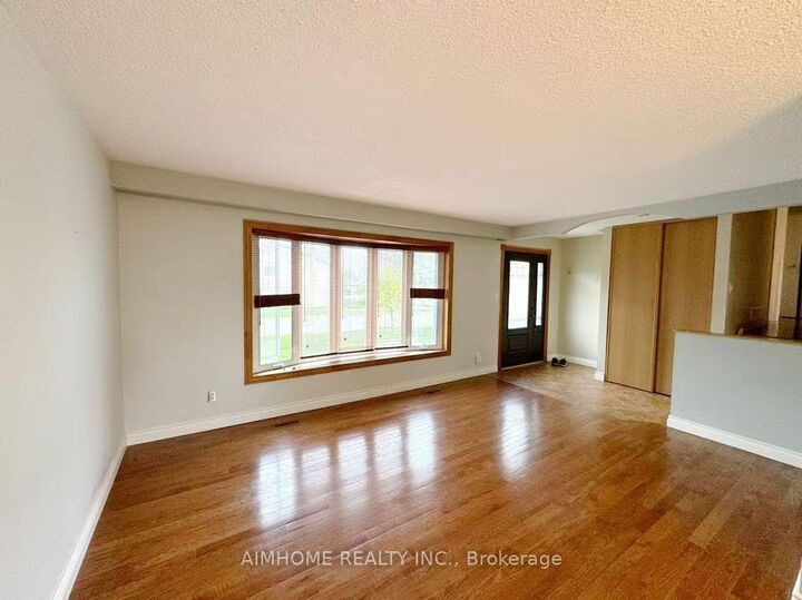 Property Photo: 1597 Newlands Crescent ON L7M 1P2
