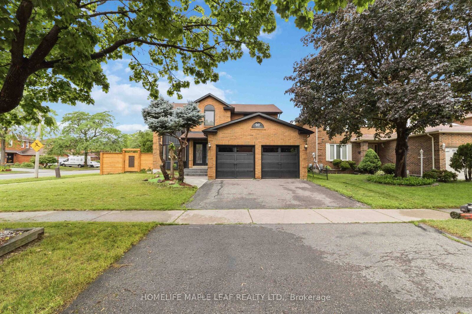 Property Photo:  90 Burgby Avenue Upper  ON L6X 3A4 