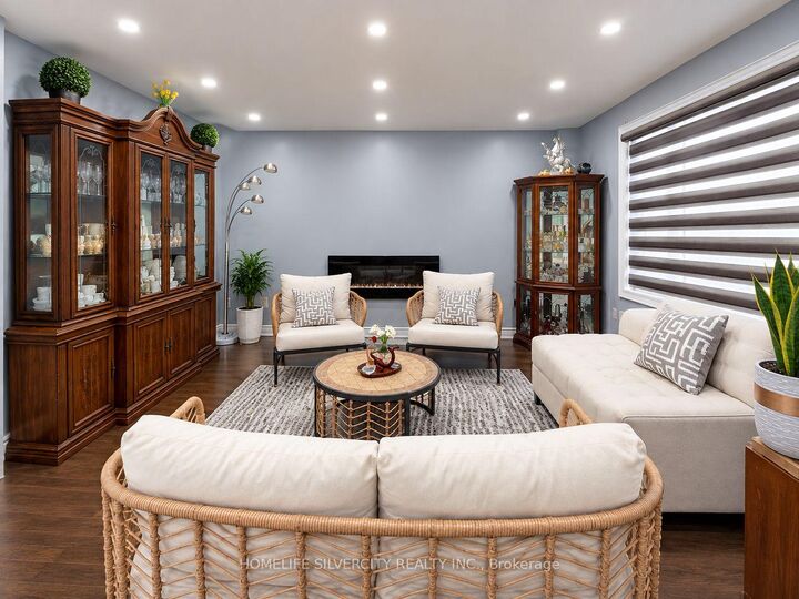 Property Photo:  483 Ontario Street  ON N4V 1G7 