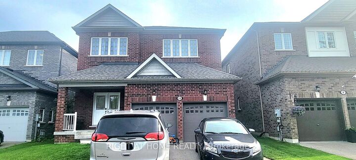 Property Photo:  11 Richmond Park Drive  ON L4P 0H2 