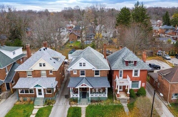 Property Photo: 643 2nd Avenue E ON N4K 2G7