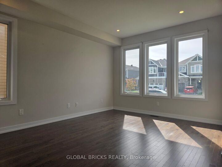 Property Photo:  524 Oldenburg Avenue  ON K0A 2Z0 