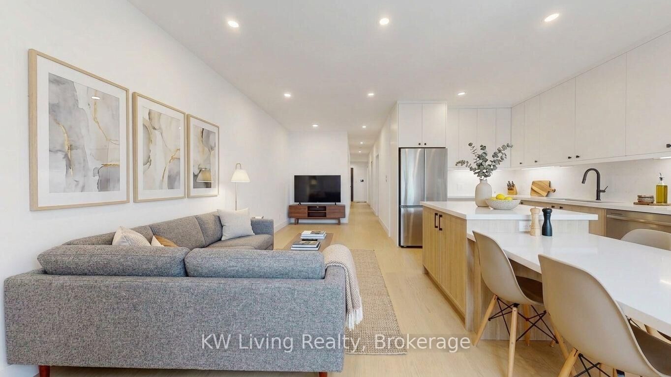 Property Photo:  33 Kirknewton Road  ON M6E 3X9 