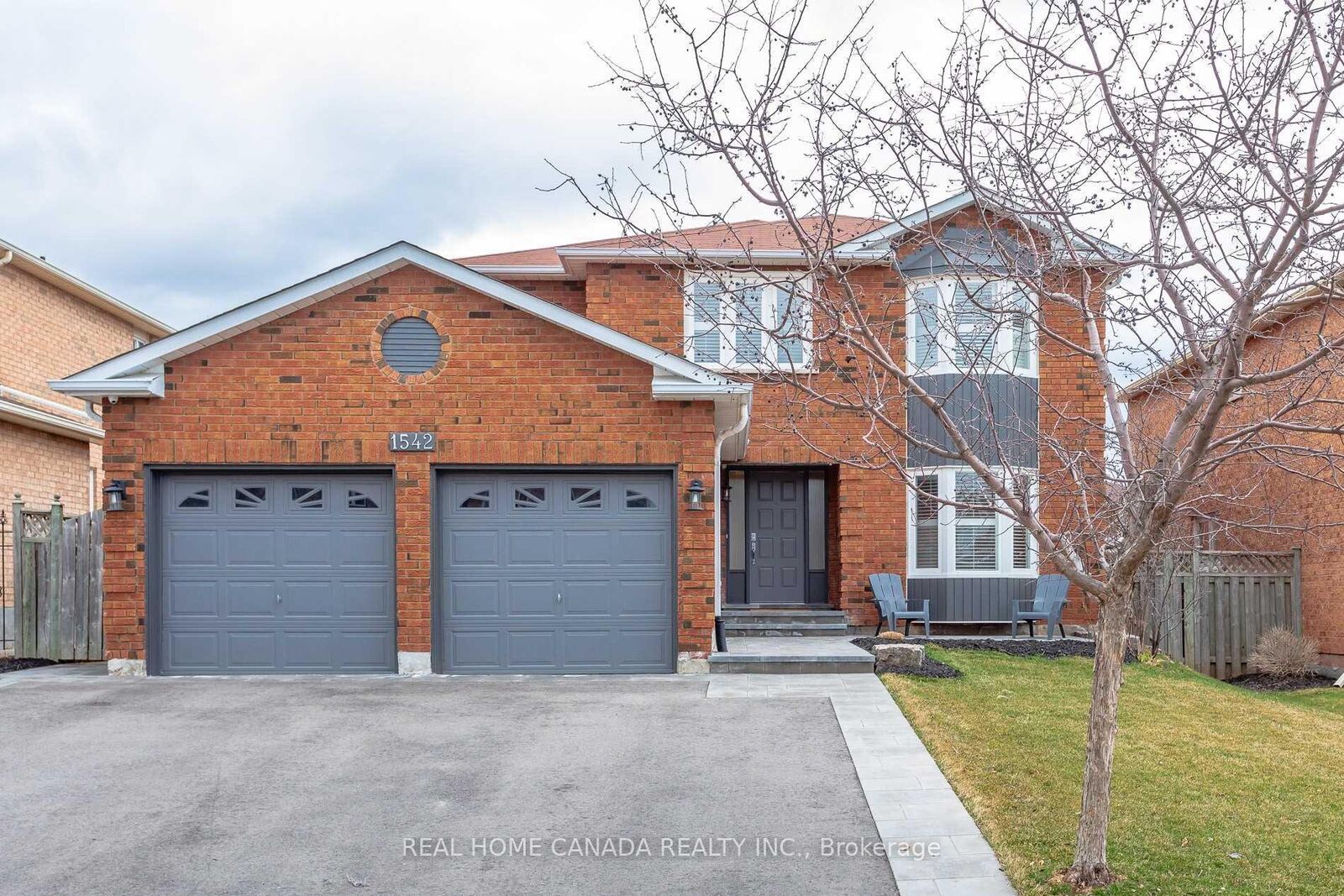 Property Photo: 1542 Prince John Circle ON L6J 6T3