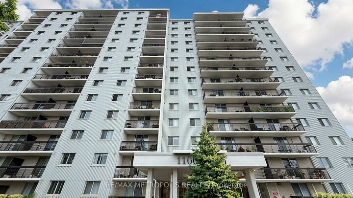 Property Photo:  1100 Caven Street 310  ON L5G 4N3 