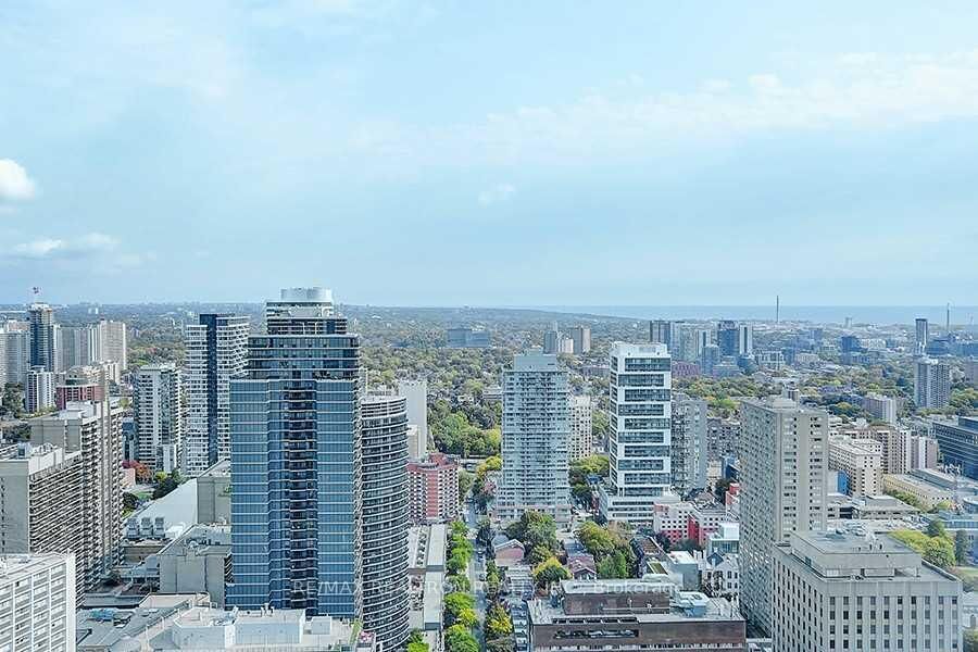 Property Photo:  763 Bay Street 4804  ON M5G 2R3 