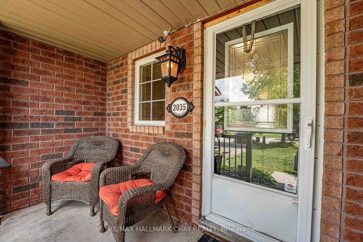 Property Photo:  2035 Swan Street  ON L9S 0B5 