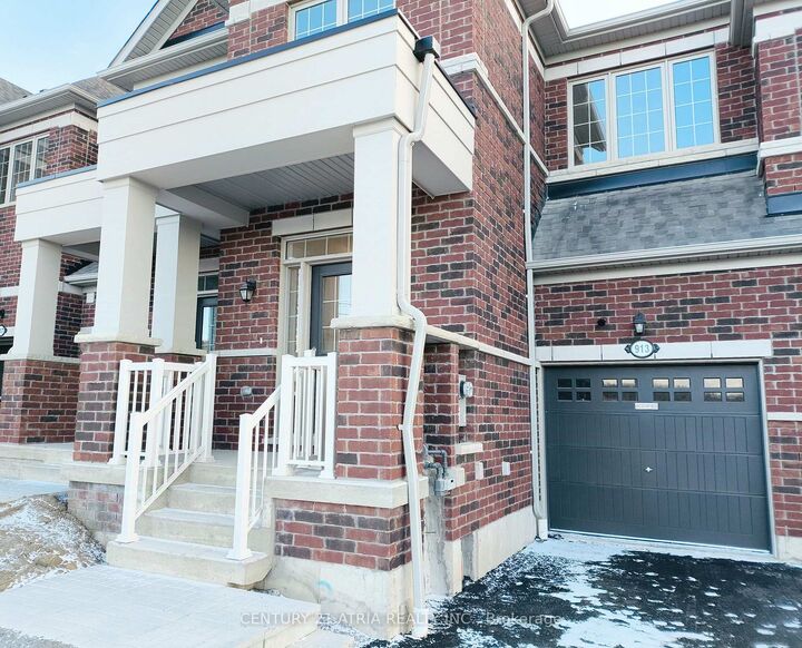 Property Photo:  913 Elizabeth McKenzie Drive  ON L1X 0P5 