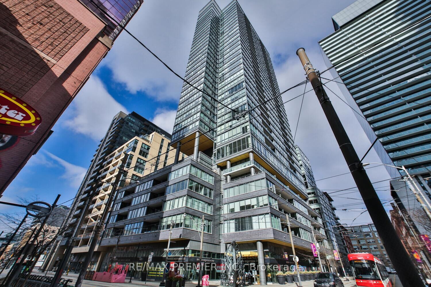 Property Photo:  8 Charlotte Street 1606  ON M5V 0K4 