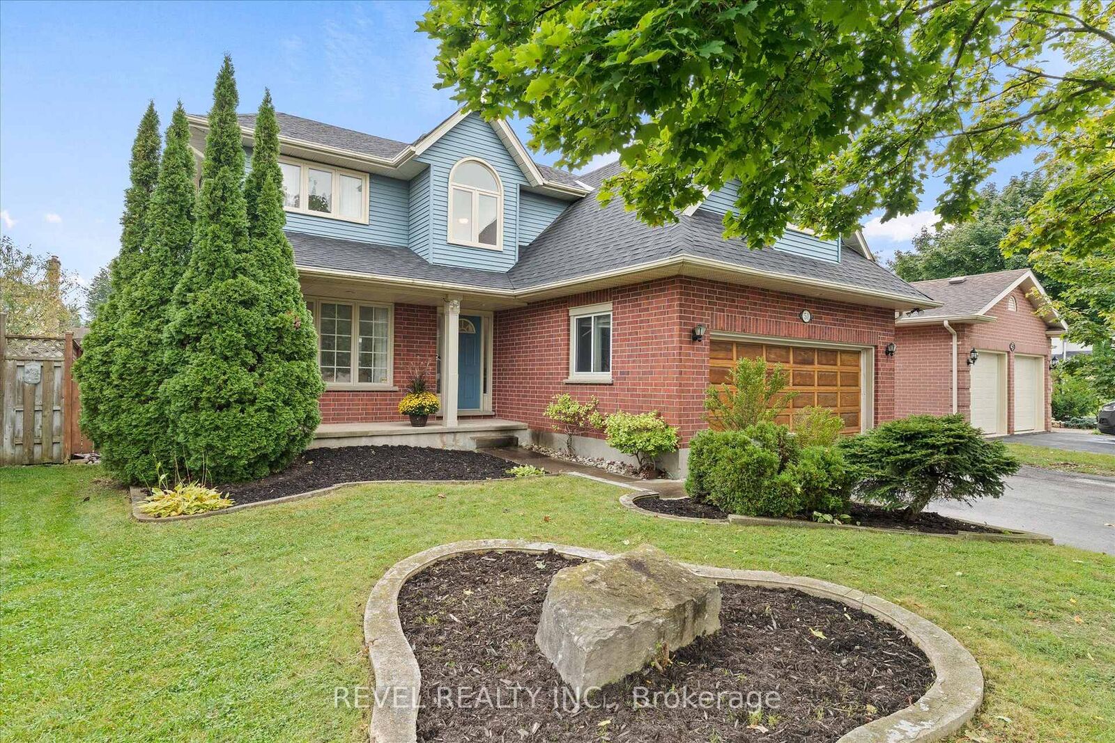 Property Photo: 51 Napoleon Drive N ON N5V 4A9