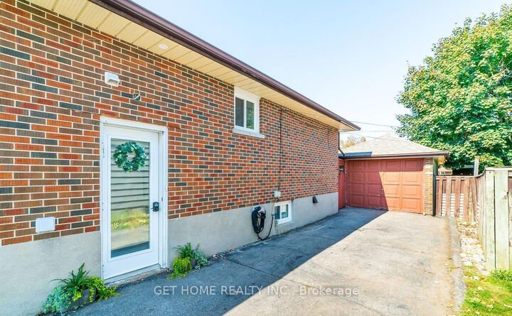 Property Photo:  488 Fairleigh Avenue Basement  ON L1J 2W6 
