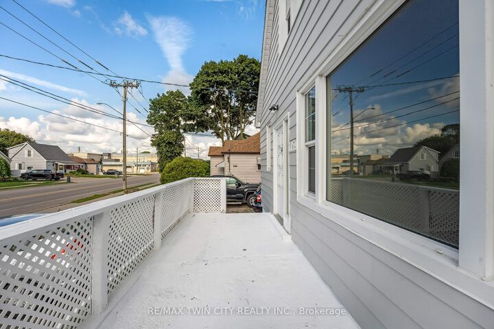Property Photo:  1159 Union Street  ON N2H 6K3 