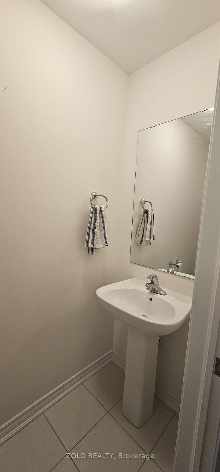 Property Photo:  77 Diana Avenue 77  ON N3T 0R6 