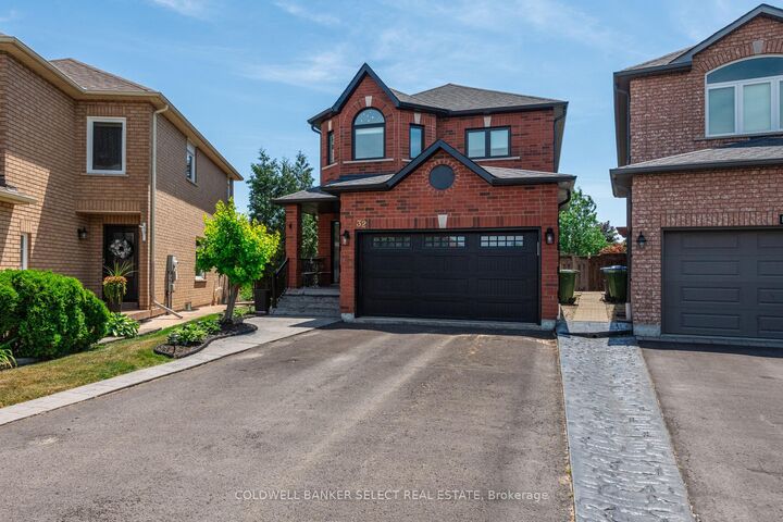 Property Photo:  32 Coolspring Crescent  ON L7E 1W6 