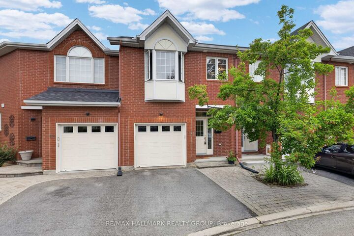 Property Photo:  103 Tall Oak Private  ON K1G 6T3 