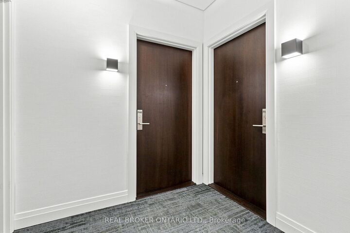 Property Photo:  39 Annie Craig Drive Ph06  ON M8V 0H1 