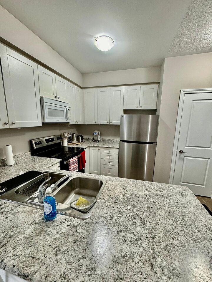 Property Photo:  2339 Sawgrass Drive 202  ON L6H 0L1 