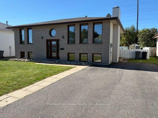 Property Photo:  365 Wyndale Street  ON P7G 1A1 