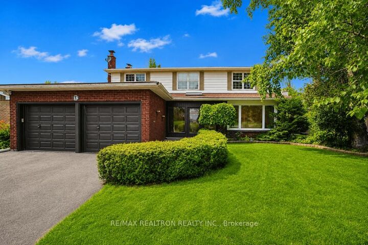 Property Photo:  18 Debra Crescent  ON L4N 3T1 