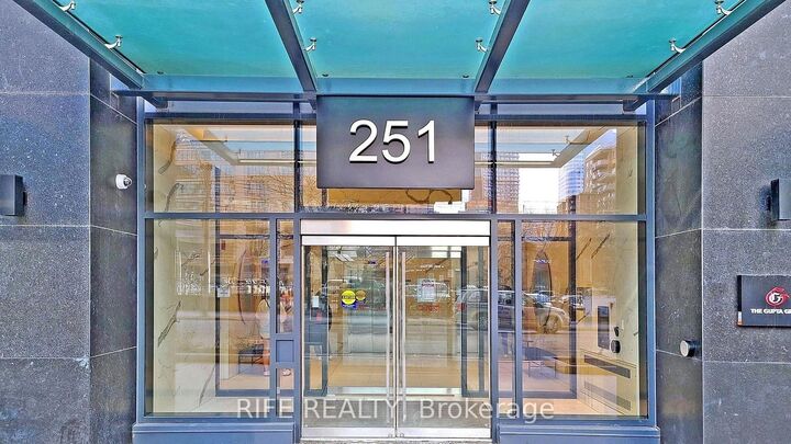 Property Photo:  251 Jarvis Street 830  ON M5B 0C3 