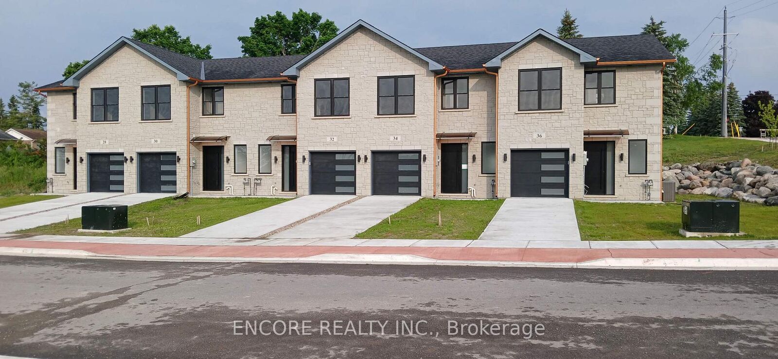 Property Photo:  36 Regent Street  ON K0L 1L0 