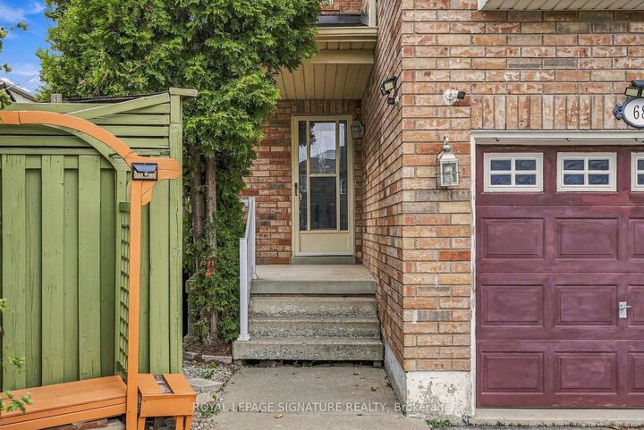Property Photo:  68 Studebaker Trail  ON L7A 3A5 