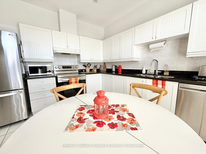 Property Photo: 55 Clubhouse Drive ON L9Y 4Z5