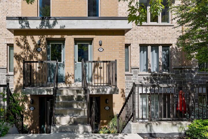 Property Photo:  7 Foundry Avenue 227  ON M6H 0B7 