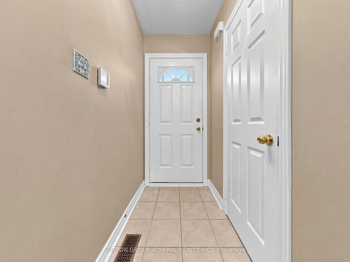 Property Photo:  225 Kelso Crescent  ON L6A 2E1 