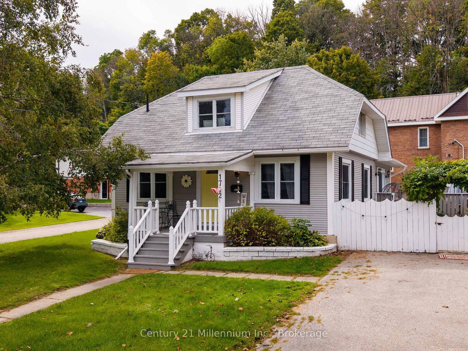 Property Photo:  1712 5th Avenue W  ON N4K 5B8 