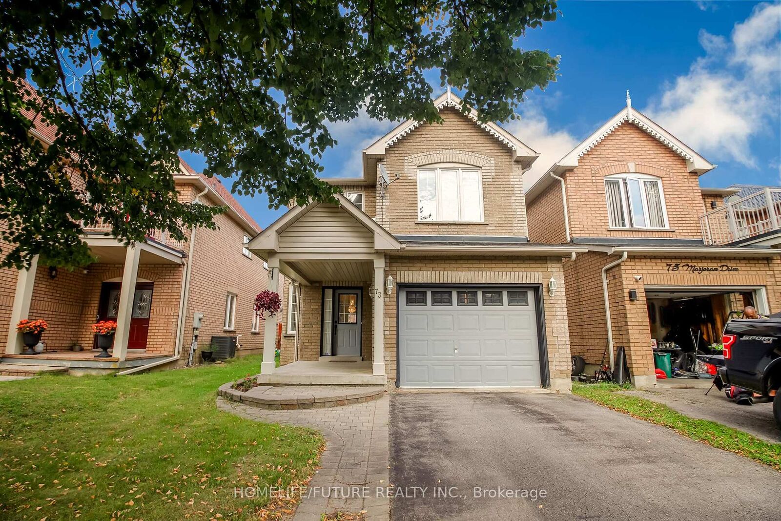 Property Photo:  73 Marjoram Drive  ON L1S 7P4 