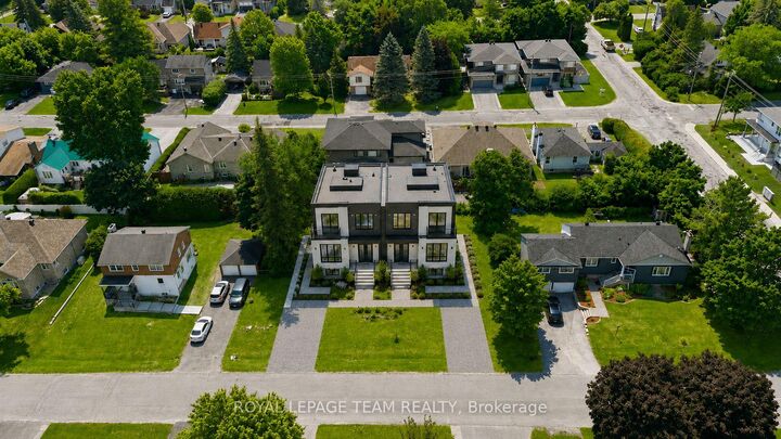 Property Photo:  84 Rita Avenue  ON K2G 2H1 