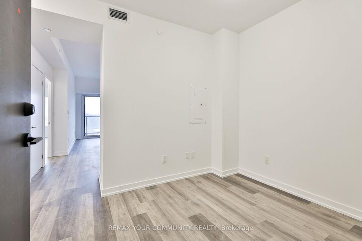 Property Photo:  1480 Bayly Street 614  ON L1W 3R5 