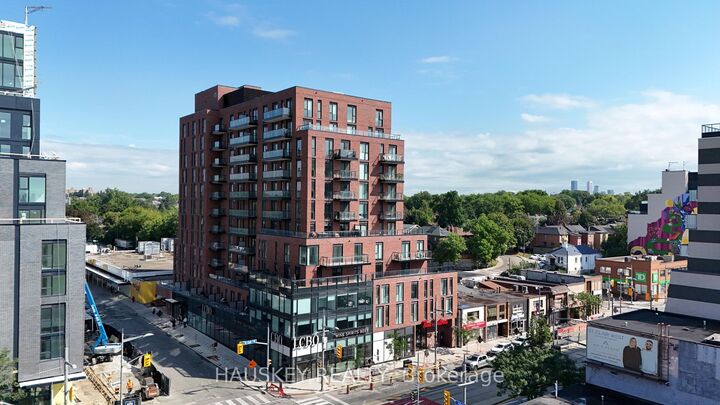 Property Photo:  185 Alberta Avenue 1001  ON M6C 0A5 