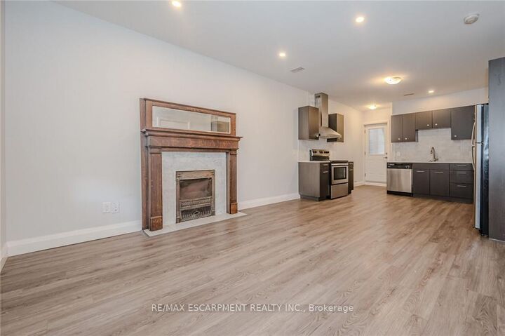 Property Photo:  74 Cathcart Street  ON L8R 1M5 