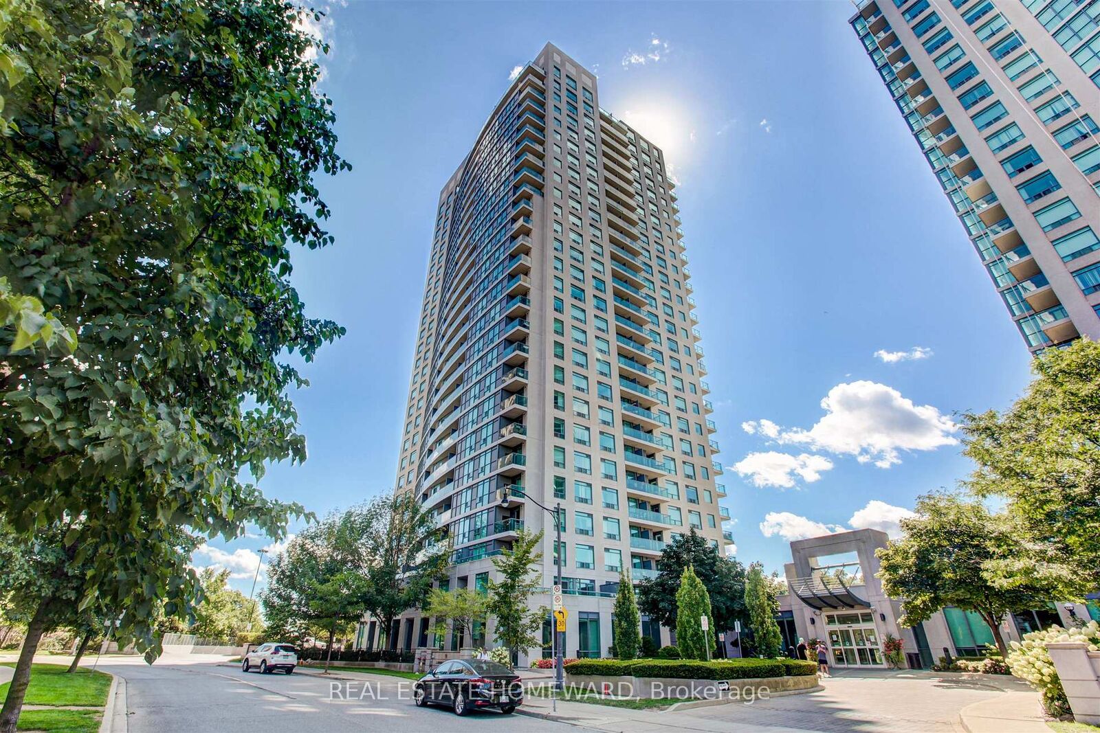 Property Photo:  30 Harrison Garden Boulevard 602  ON M2N 7A9 