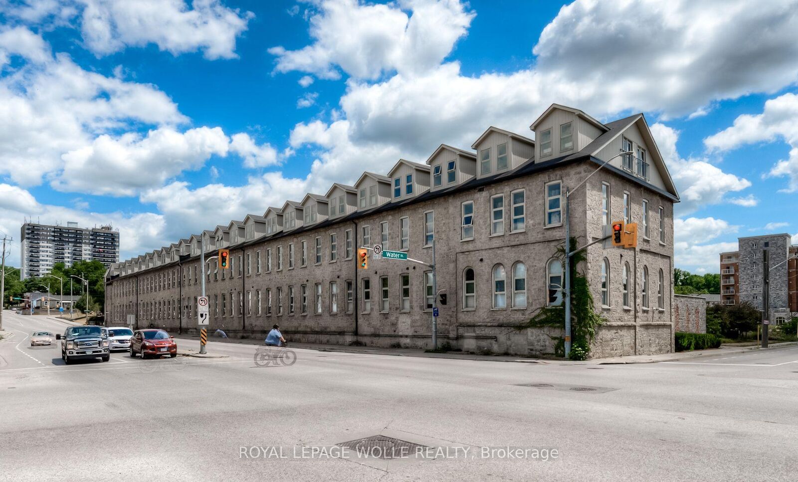 Property Photo:  25 Concession Street 110  ON N1R 2G6 