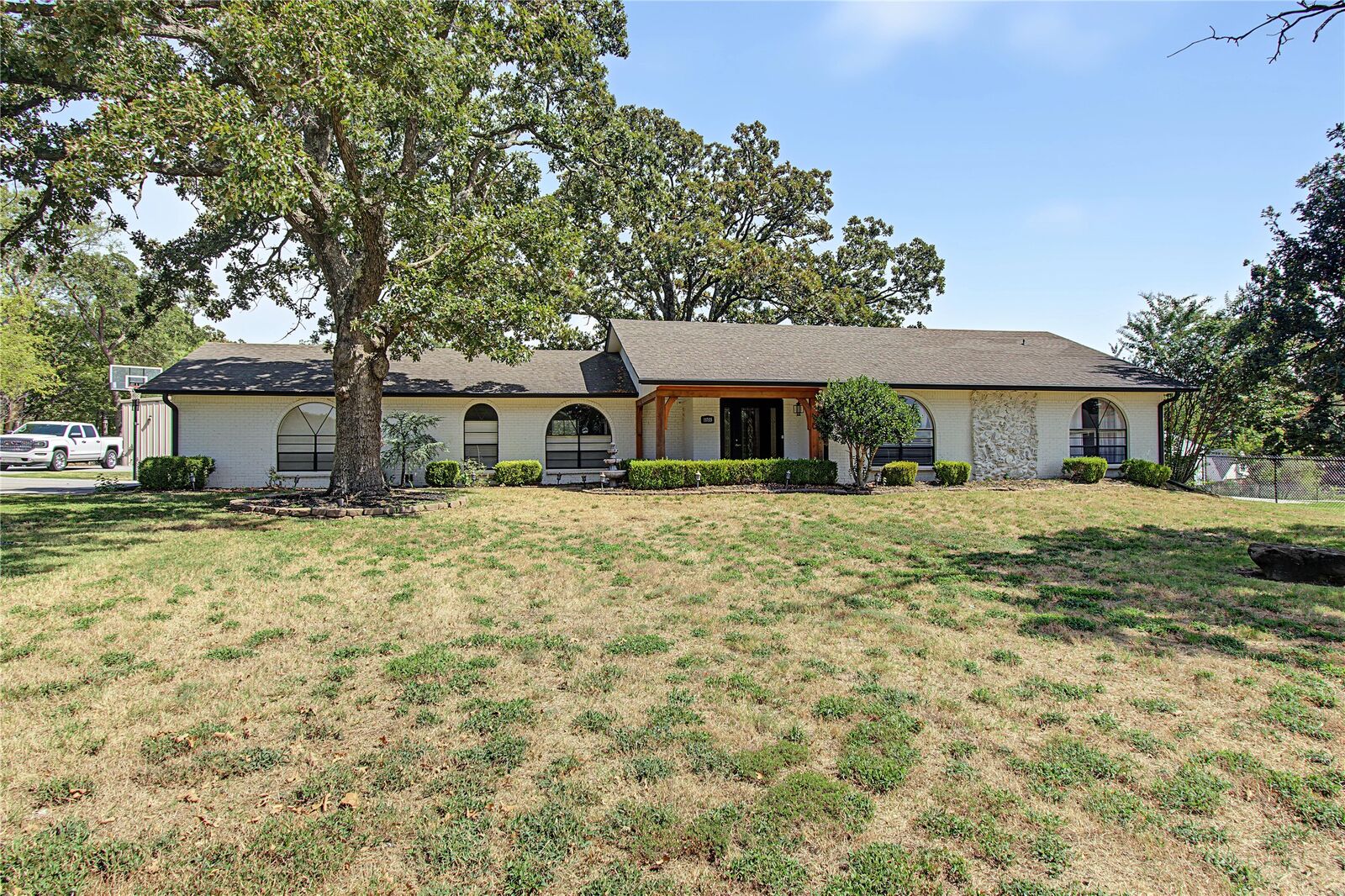 Property Photo:  11705 S 250th East Avenue  OK 74014 