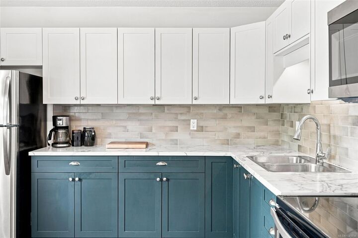 Property Photo: 2247 Rosstown Rd BC V9T 3R4
