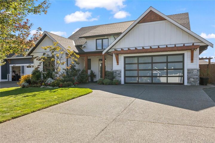 Property Photo:  711 Salal St  BC V9H 0E3 