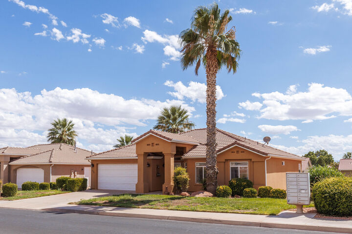 Property Photo: 476 E 400 S UT 84738