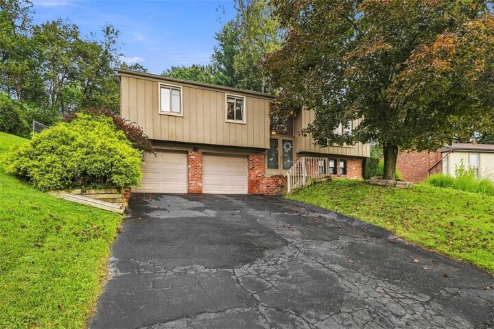 Property Photo: 508 Northview Dr PA 15116