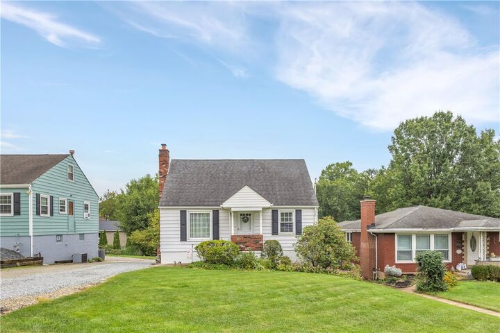 Property Photo:  1824 Highland Ave  PA 15642 