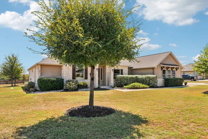 Property Photo:  2640 Great Owl Pass  TX 78641 